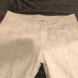 Monoreno Pants - NWT White lace crop pants (Boutique) Monoreno Pants - NWT White lace crop pants (Boutique)